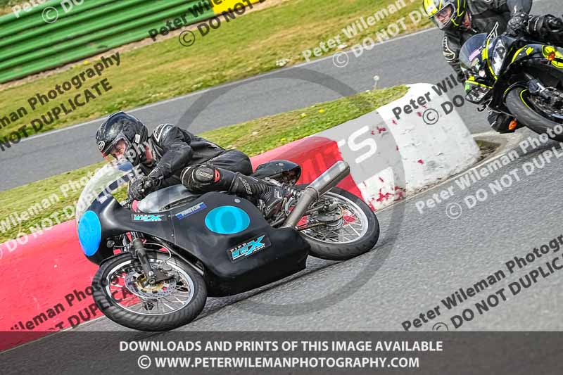 enduro digital images;event digital images;eventdigitalimages;mallory park;mallory park photographs;mallory park trackday;mallory park trackday photographs;no limits trackdays;peter wileman photography;racing digital images;trackday digital images;trackday photos